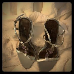 Fioni Shoes, Silver/Purple. Size: 8.5